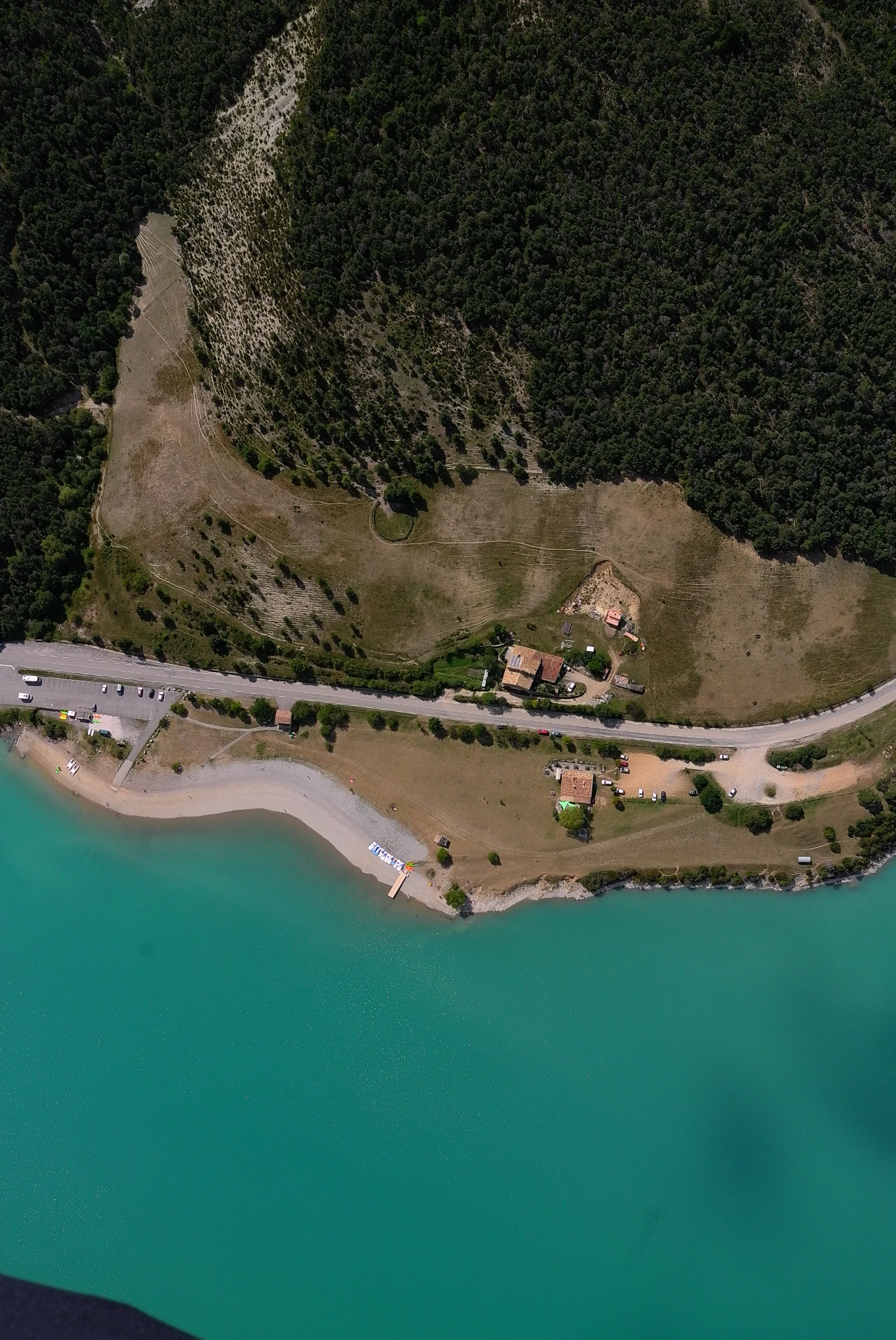 Baie du Tournon à Saint-Julien-du-Verdon — À 3,8 km du lac