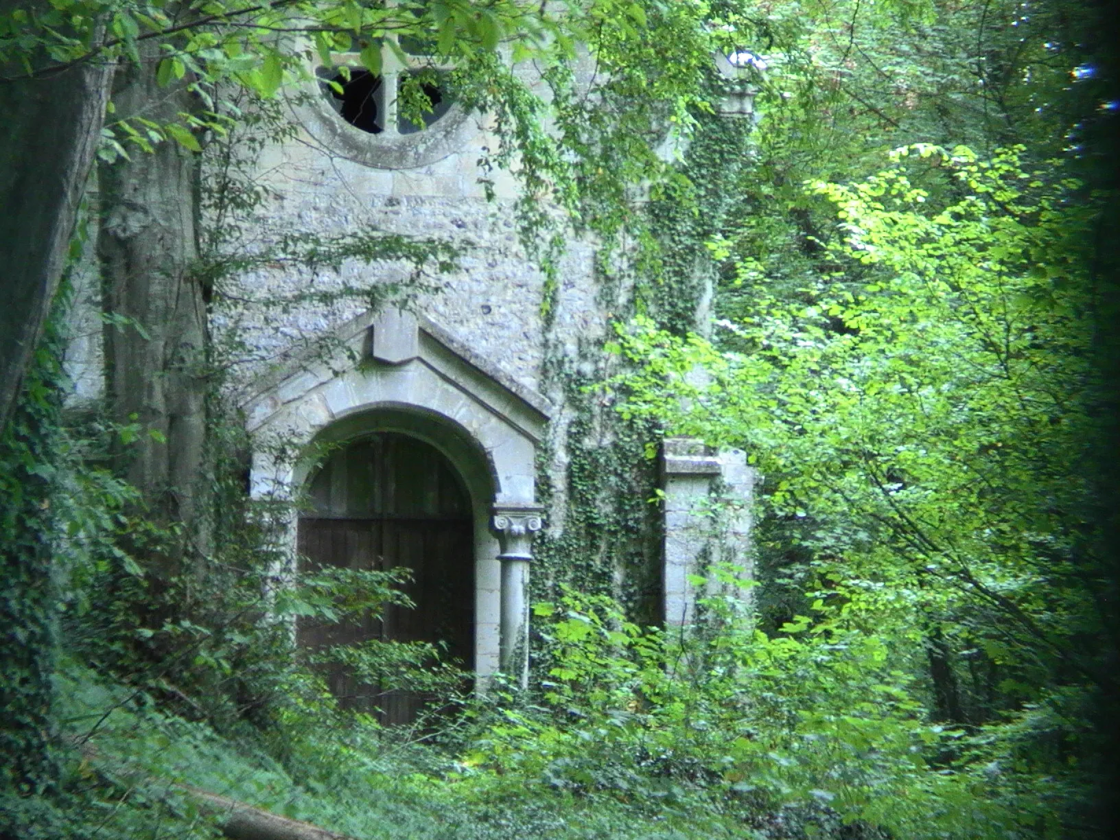 Ballastière de Venables à Bouafles — À 2,4 km du lac