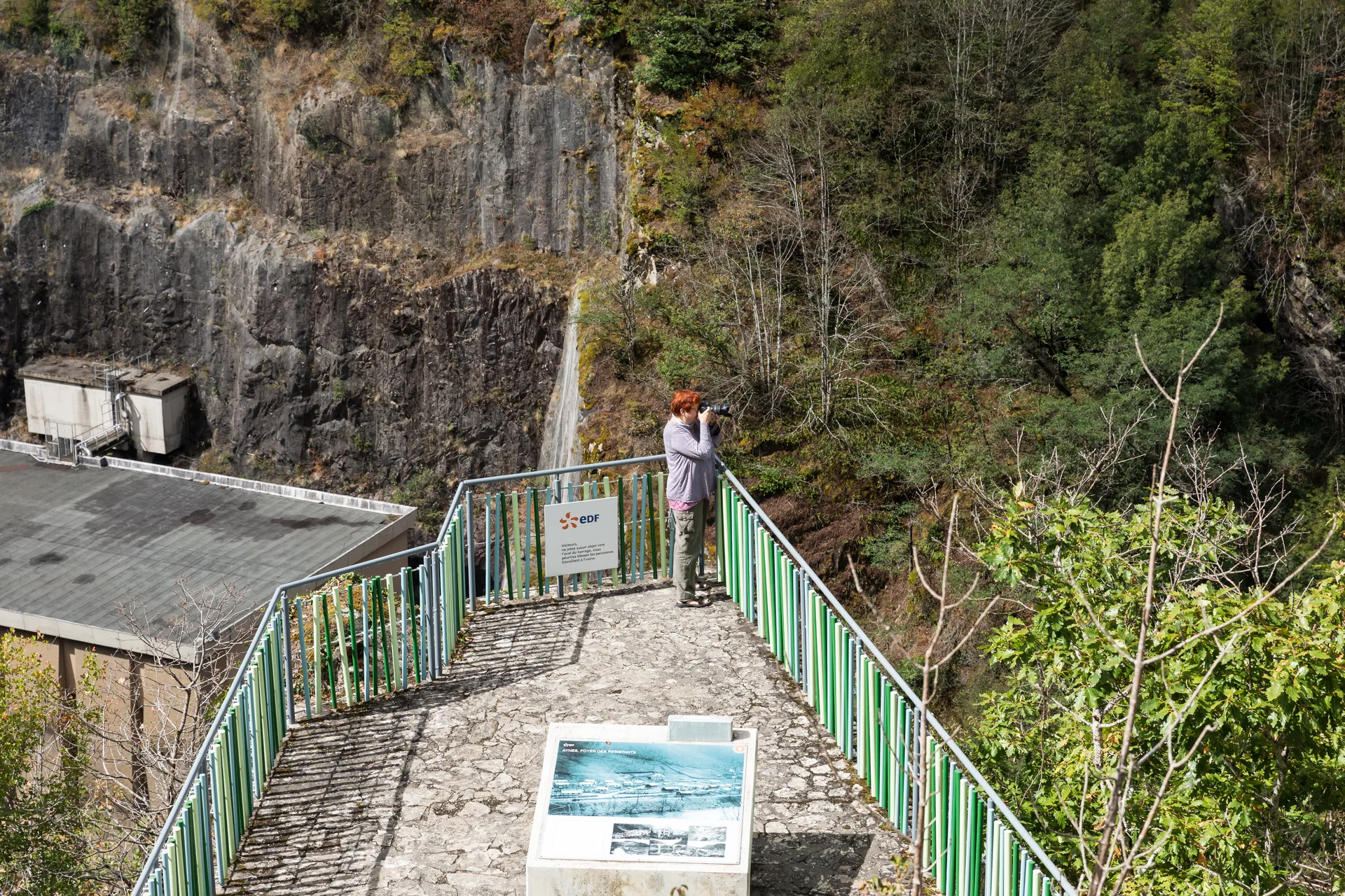 Barrage de L aigle à Chalvignac — Sur le lac