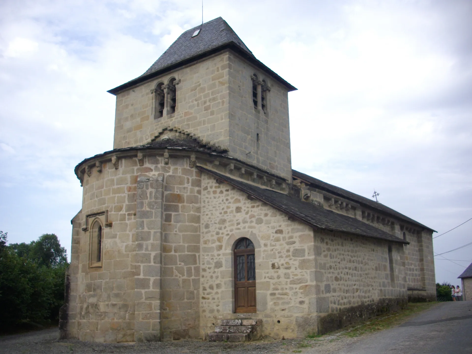 Barrage  de la Chaumette à Saint-Victour — À 2,4 km du lac