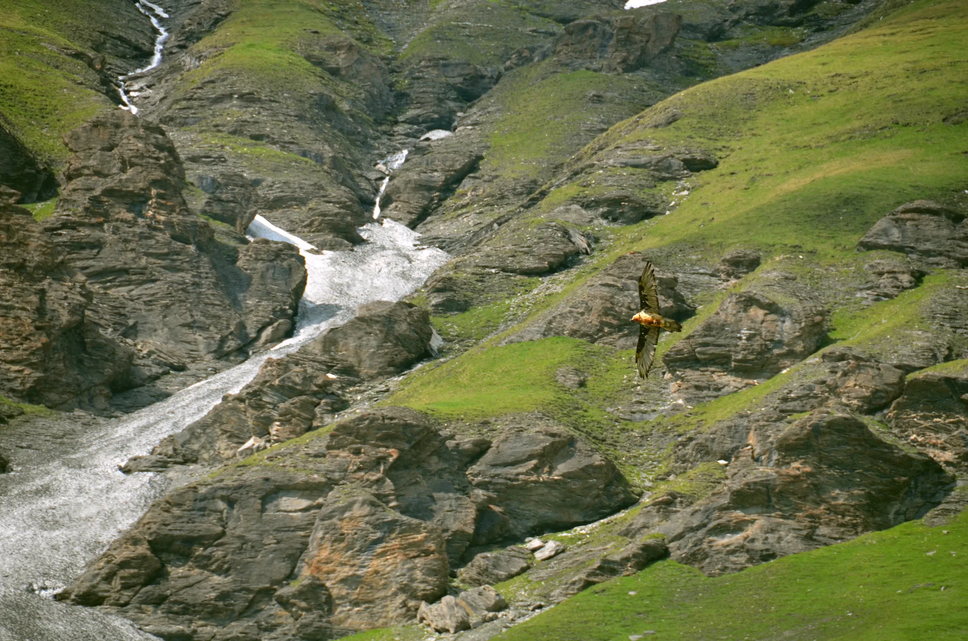 Barrage de la Sassière à Tignes — À 803 m du lac
