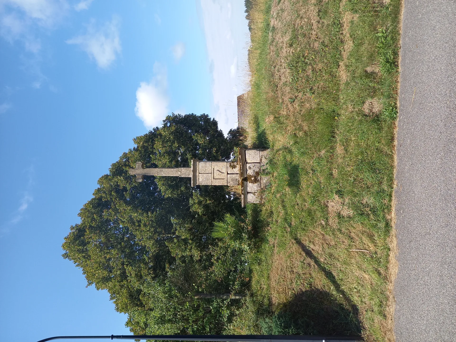 Barrage de la Valette (Barrage de Marcillac) à Saint-Pardoux-la-Croisille — À 4,0 km du lac