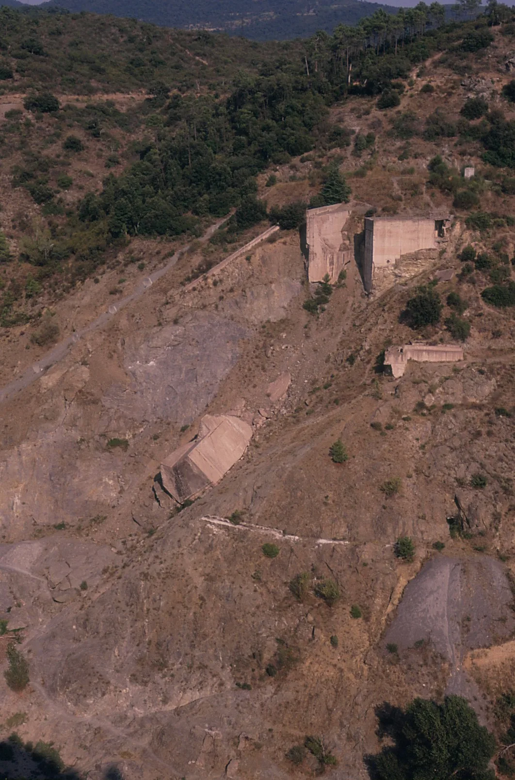Barrage de Malpasset à Fréjus — Sur le lac