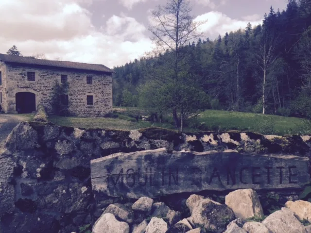 Barrage de Passouira à Boisset — À 3,0 km du lac