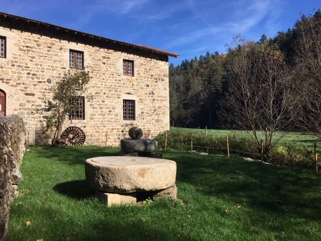 Barrage de Passouira à Boisset — À 3,0 km du lac
