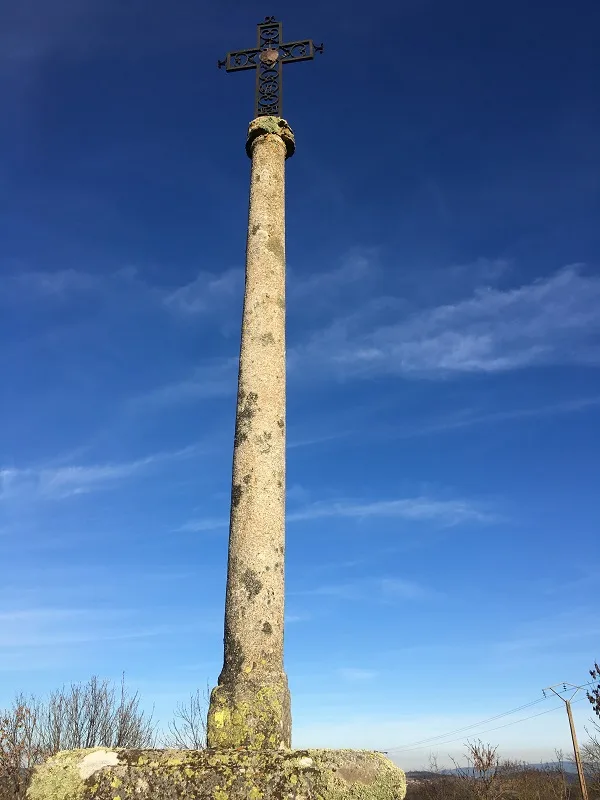 Barrage de Passouira à Boisset — À 1,9 km du lac