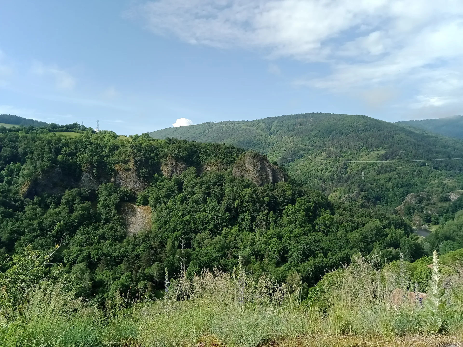 Barrage de Poutes Alleyras à Alleyras — À 3,0 km du lac