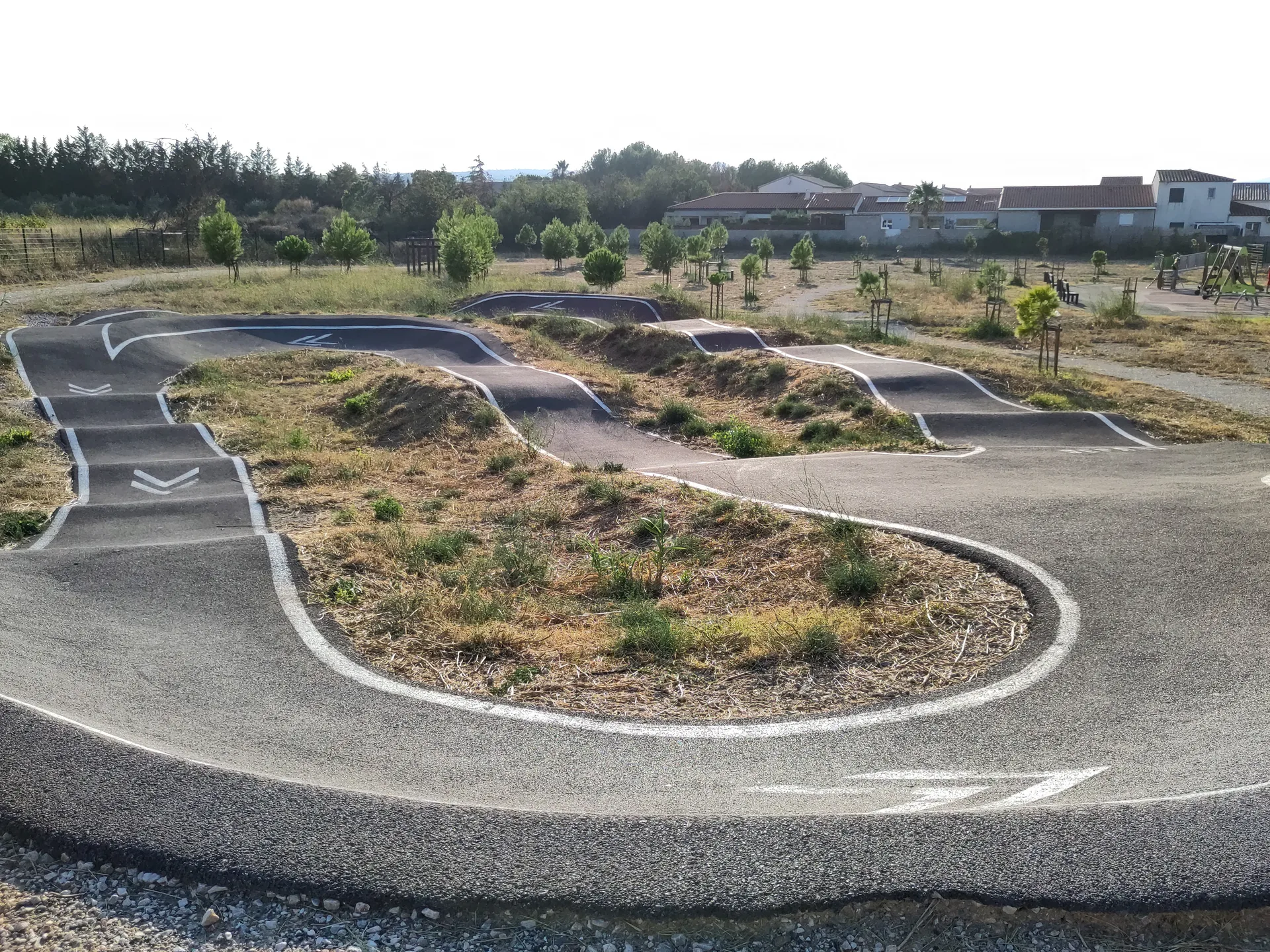 Barrage de Rivesaltes à Rivesaltes — À 2,5 km du lac