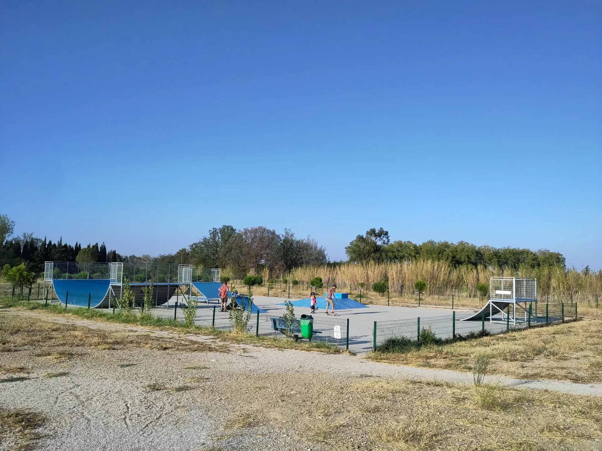 Barrage de Rivesaltes à Rivesaltes — À 2,5 km du lac