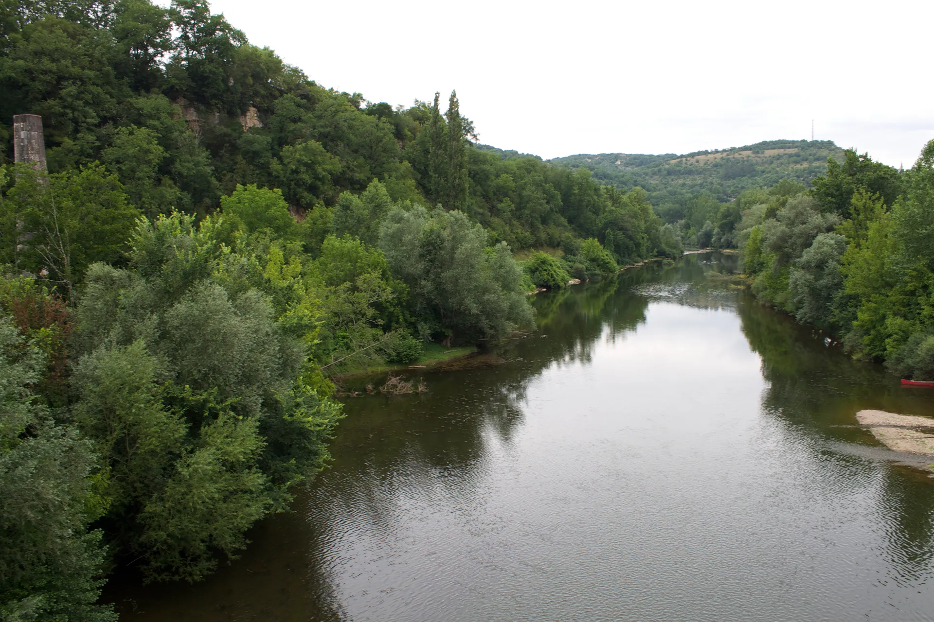 Barrage de Salvagnac Cajarc à Cajarc — À 998 m du lac