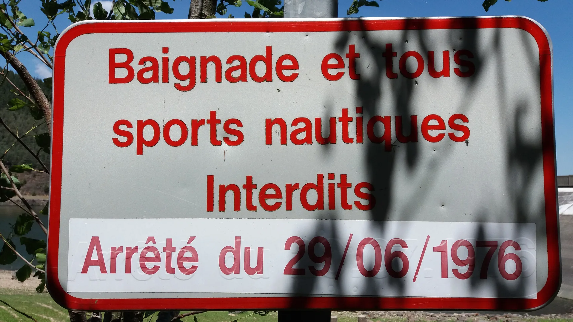 Barrage du Dorlay à Doizieux — Sur le lac
