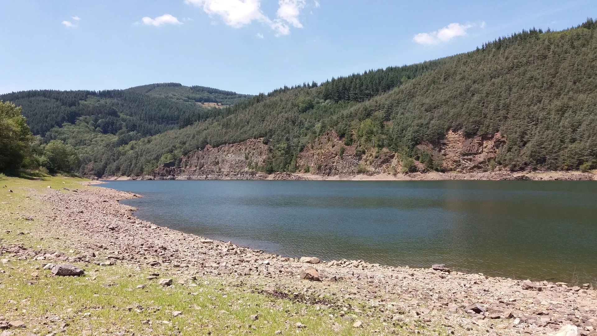 Barrage du Dorlay à Doizieux — Sur le lac