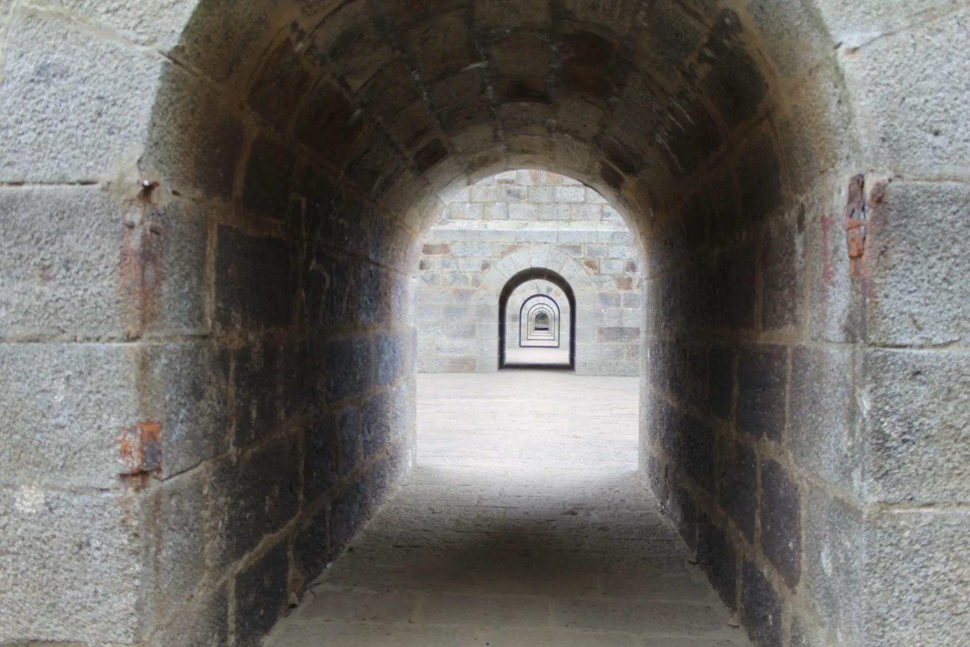 Barrage du Gouet à Saint-Donan — À 1,0 km du lac