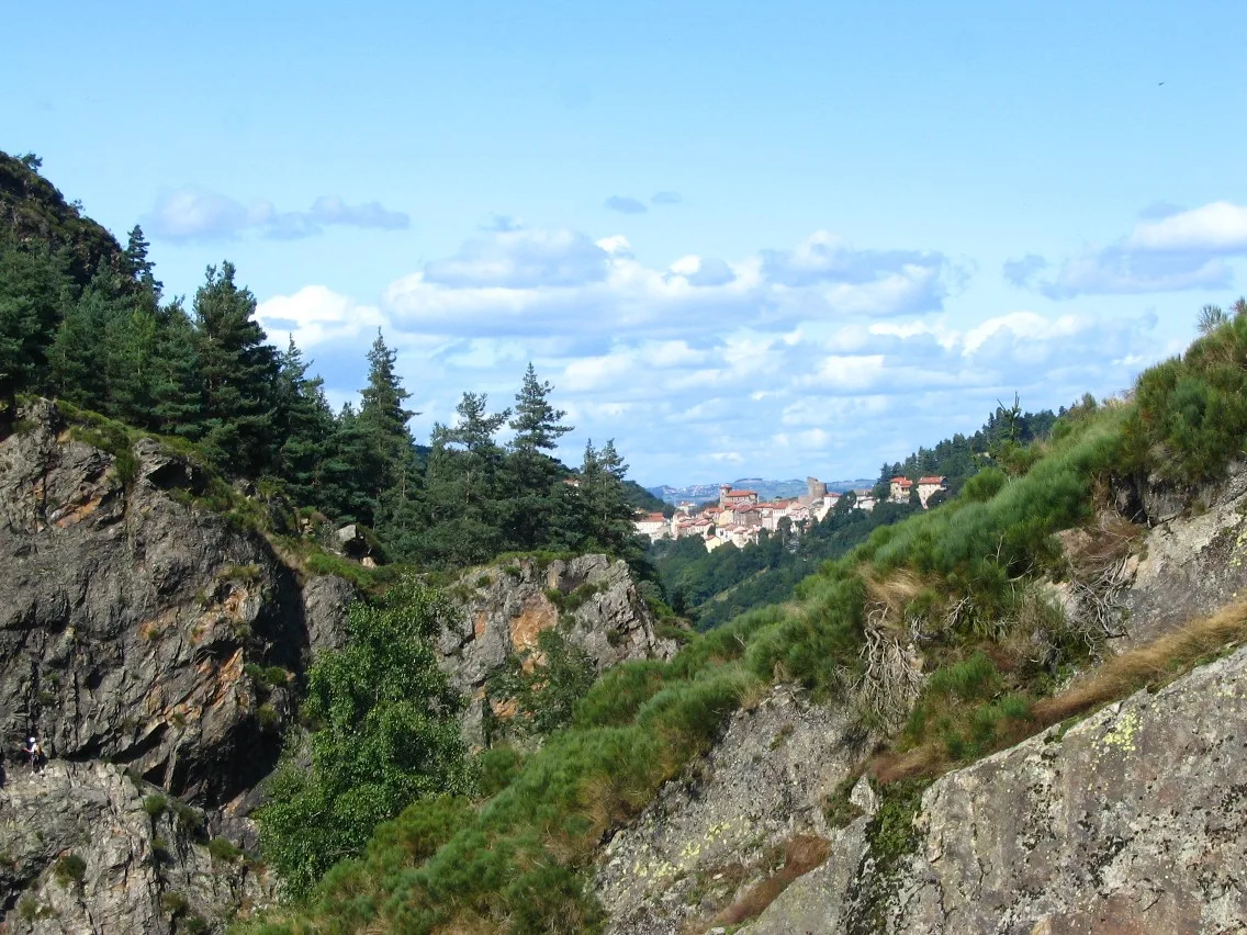 Barrage du Gouffre d'Enfer à Saint-Étienne — Sur le lac