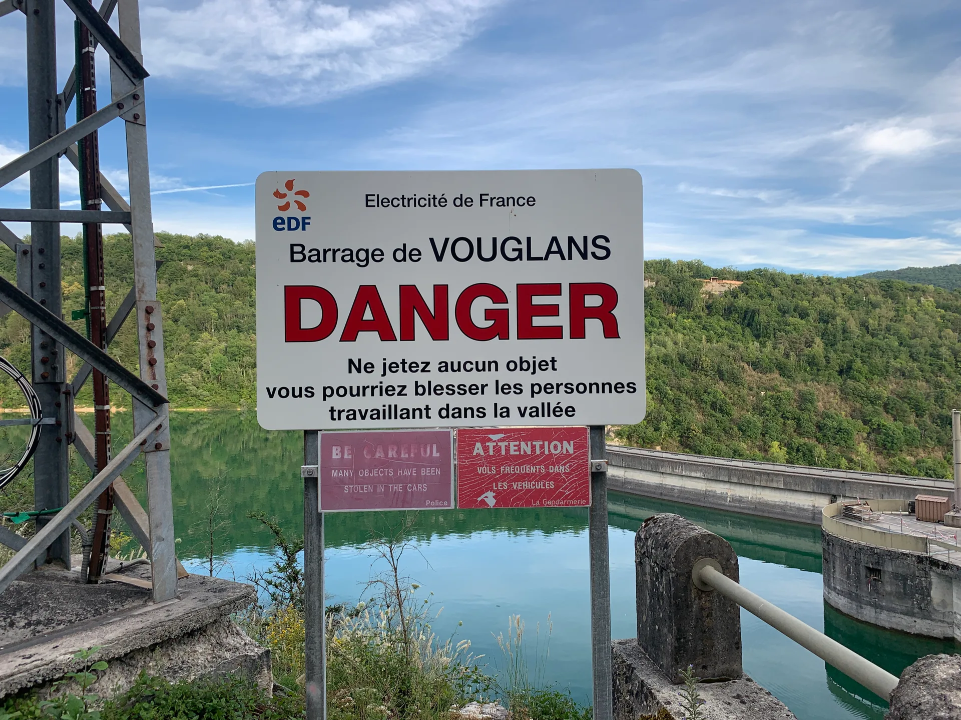 Barrage du Saint Mortier à Cernon — Sur le lac