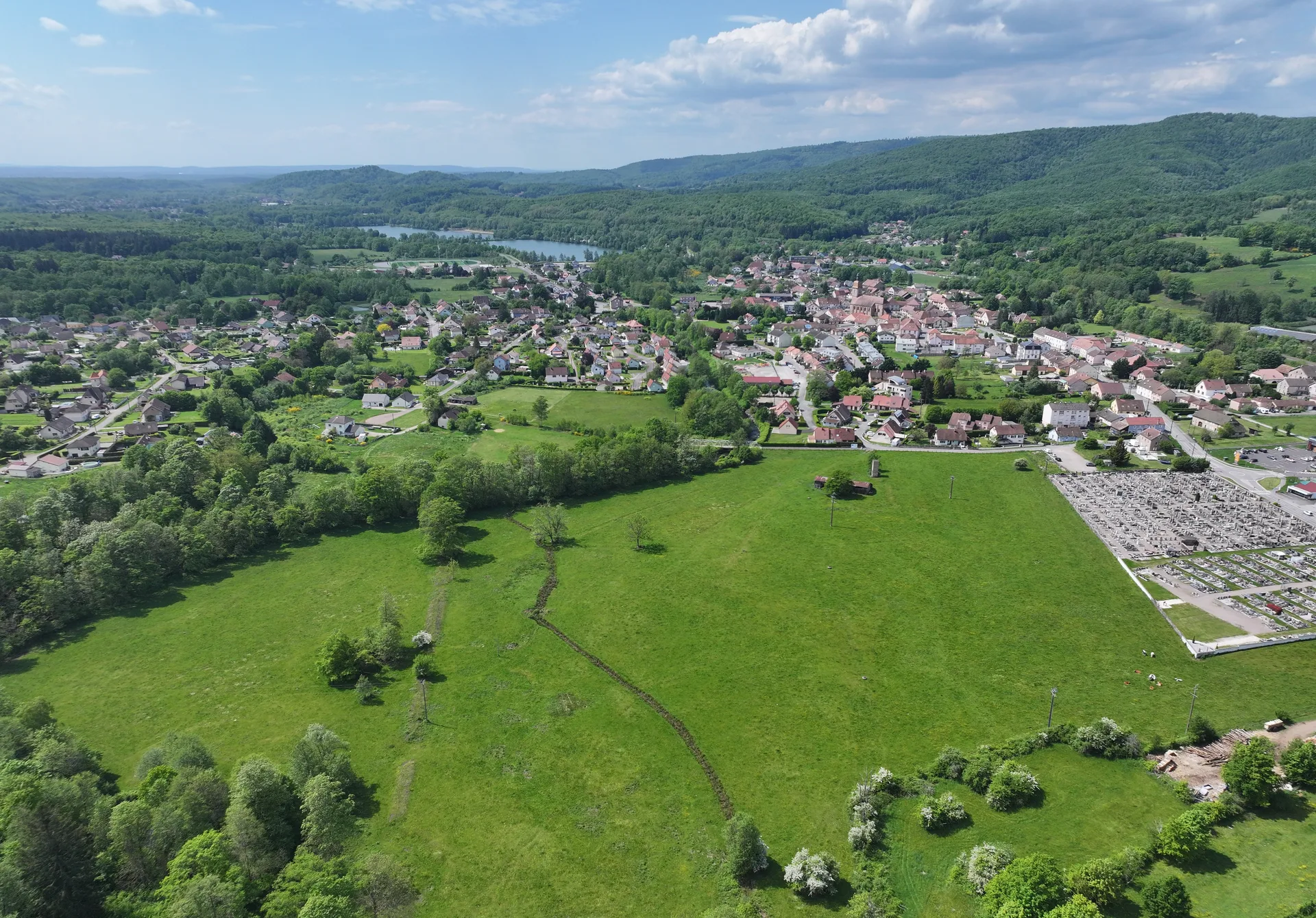 Bassin de Champagney à Champagney — À 2,8 km du lac