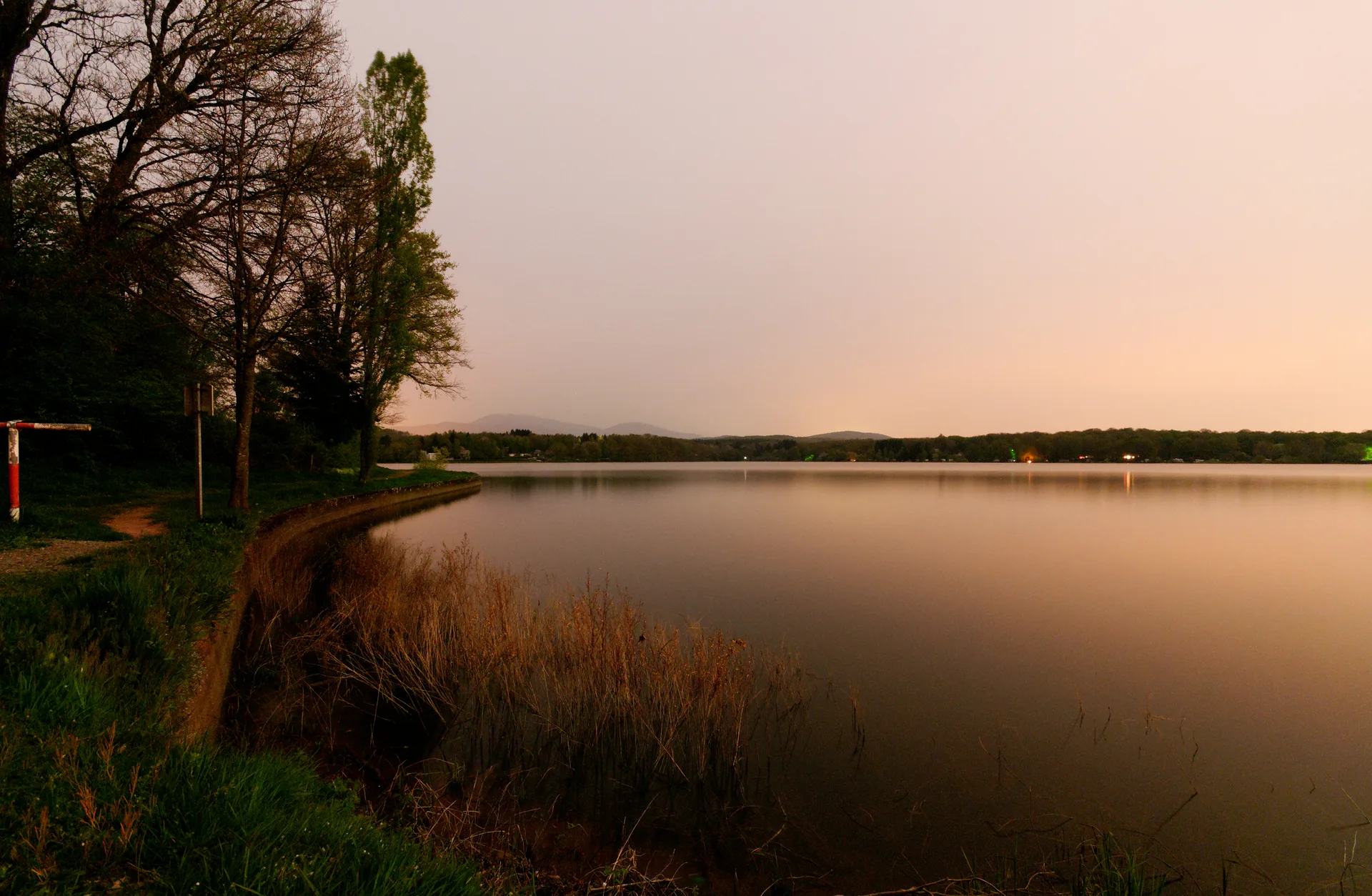 Bassin de Champagney à Champagney — Sur le lac