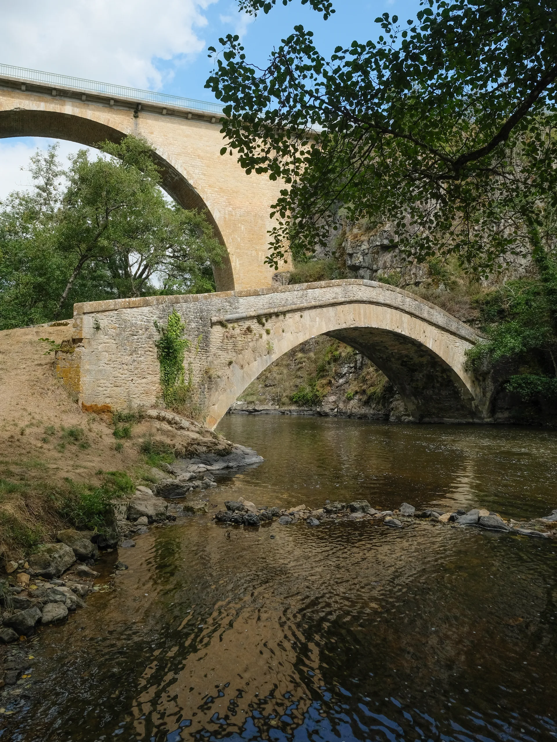 Bassin de Malassis à Domecy-sur-Cure — À 1,6 km du lac