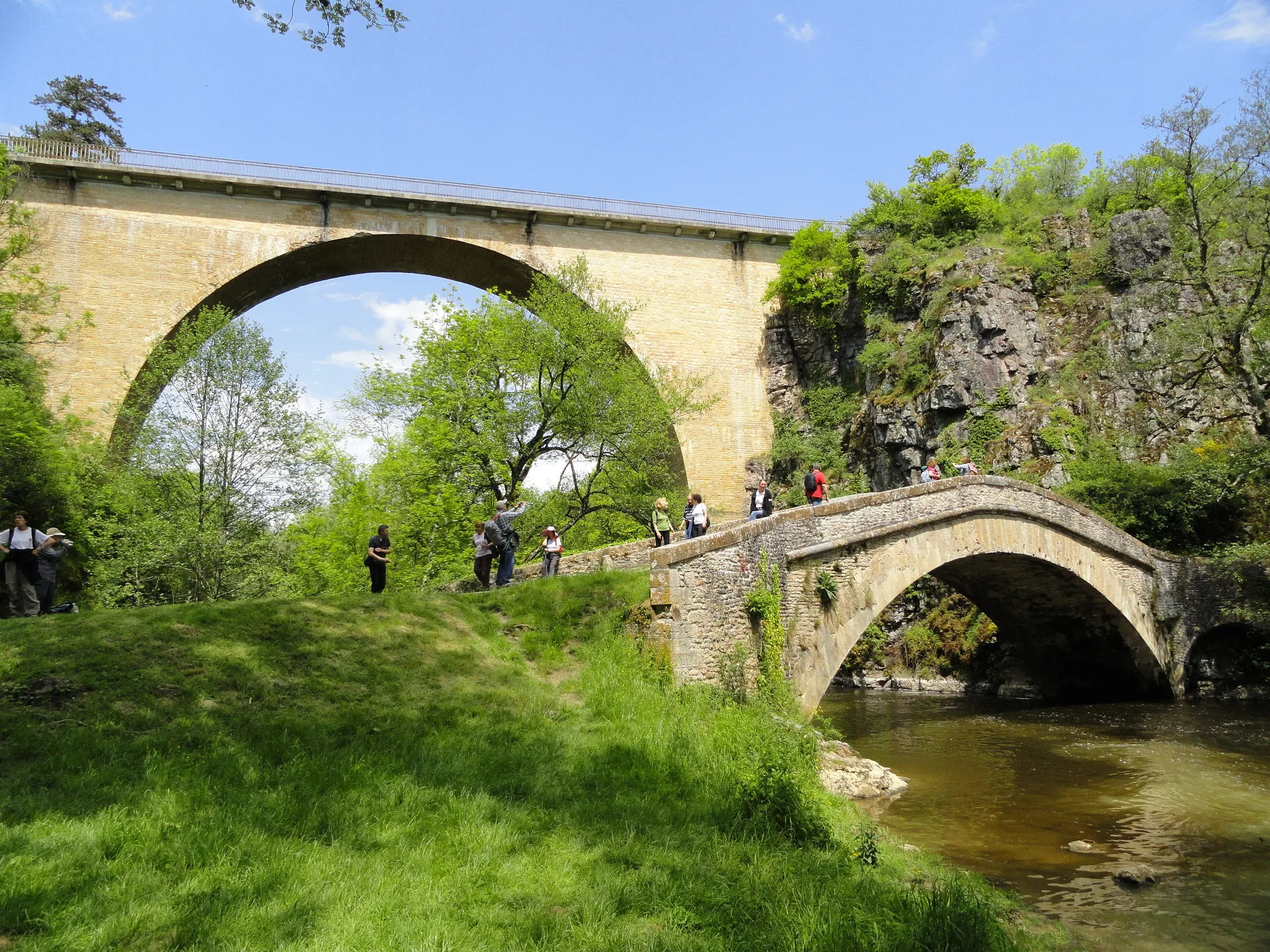 Bassin de Malassis à Domecy-sur-Cure — À 1,6 km du lac