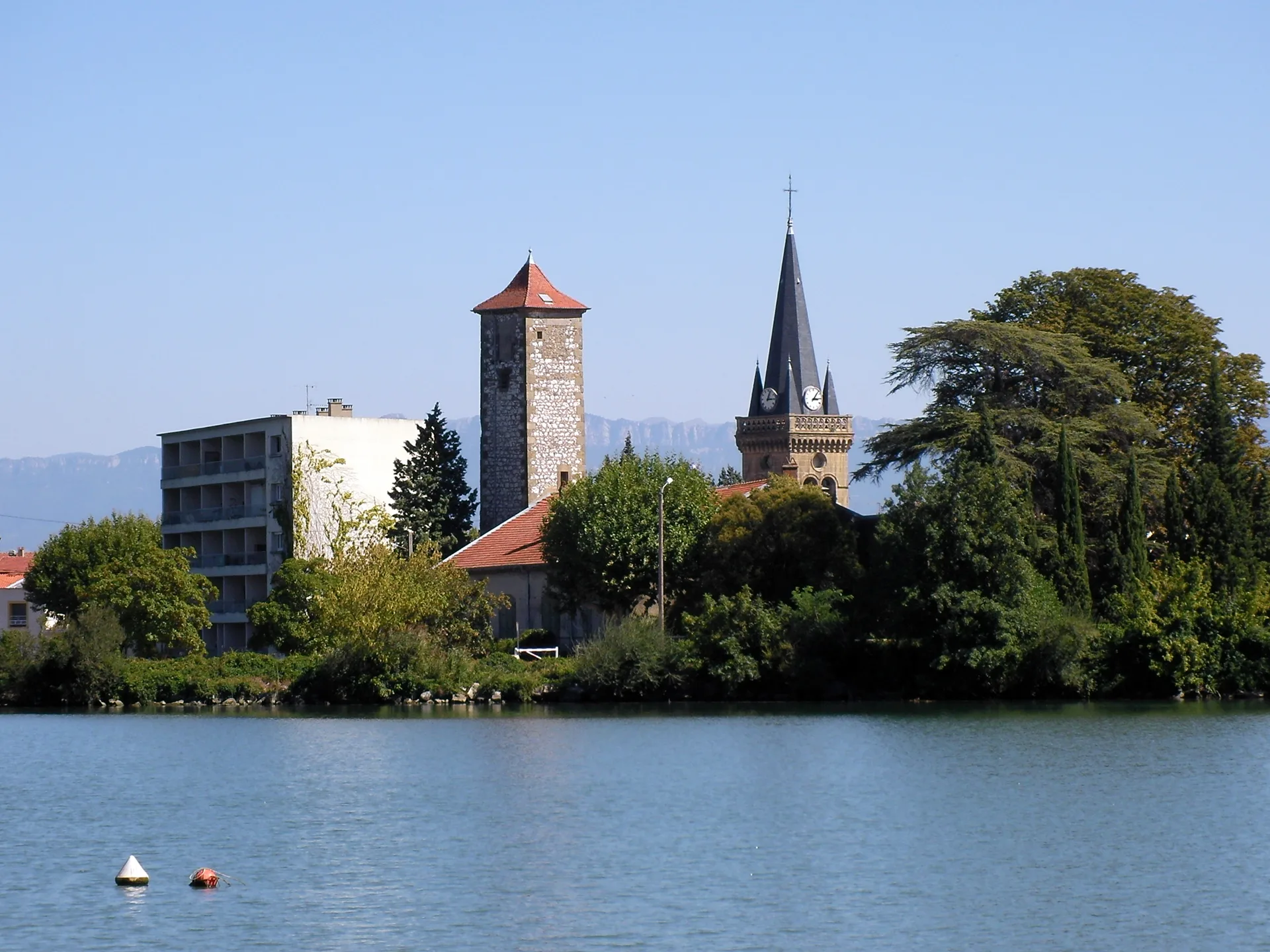 Bassin des Pierelles à Mauves — À 2,1 km du lac