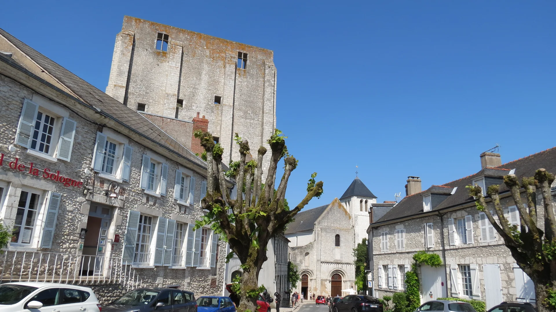 Bord de Loire Beaugency à Beaugency — À 347 m du lac
