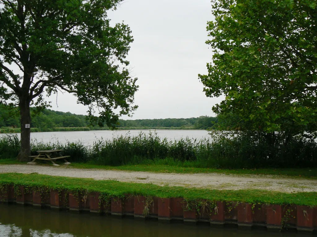 Canal de Briare, Ouzouer-sur-Trézée