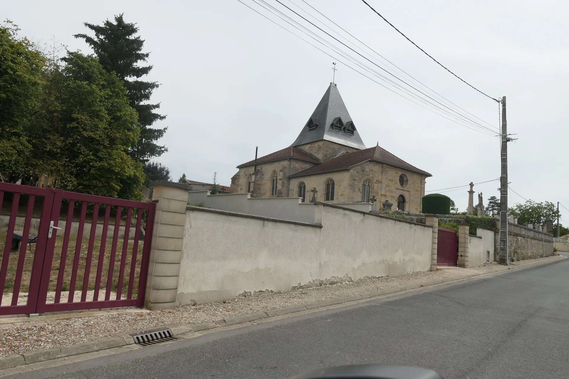 Carriere des Grands Pres à Villers-le-Sec — À 1,4 km du lac