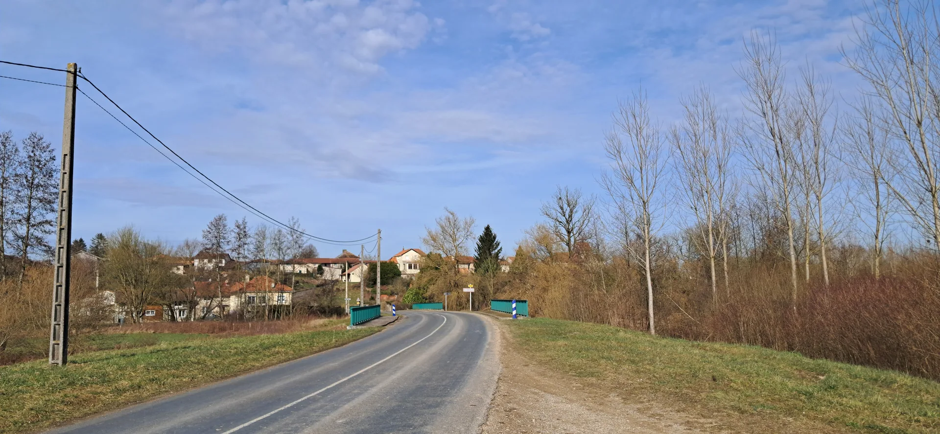 Carriere des Grands Pres à Villers-le-Sec — À 2,8 km du lac