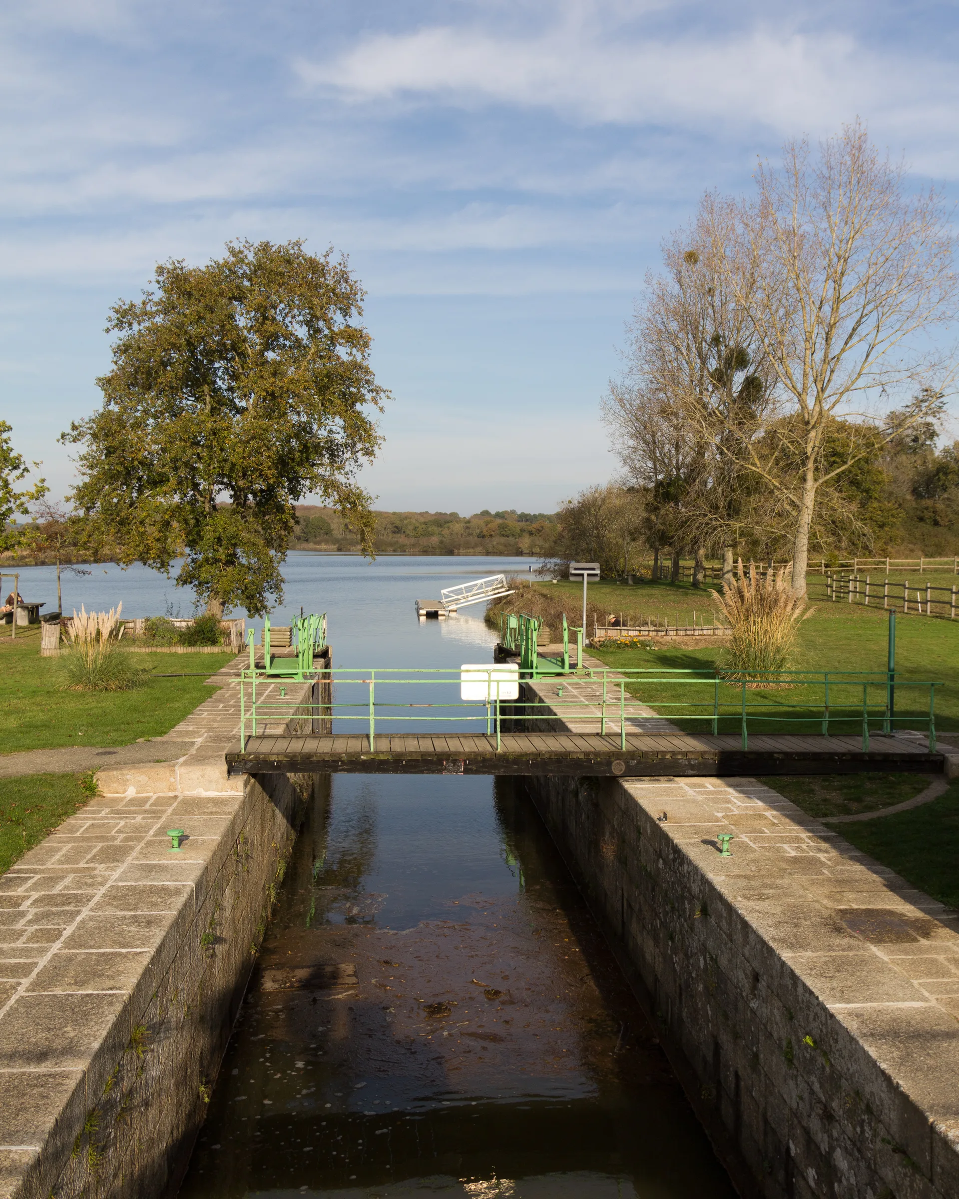 Etang au Mee à Saint-Nicolas-de-Redon — À 1,9 km du lac