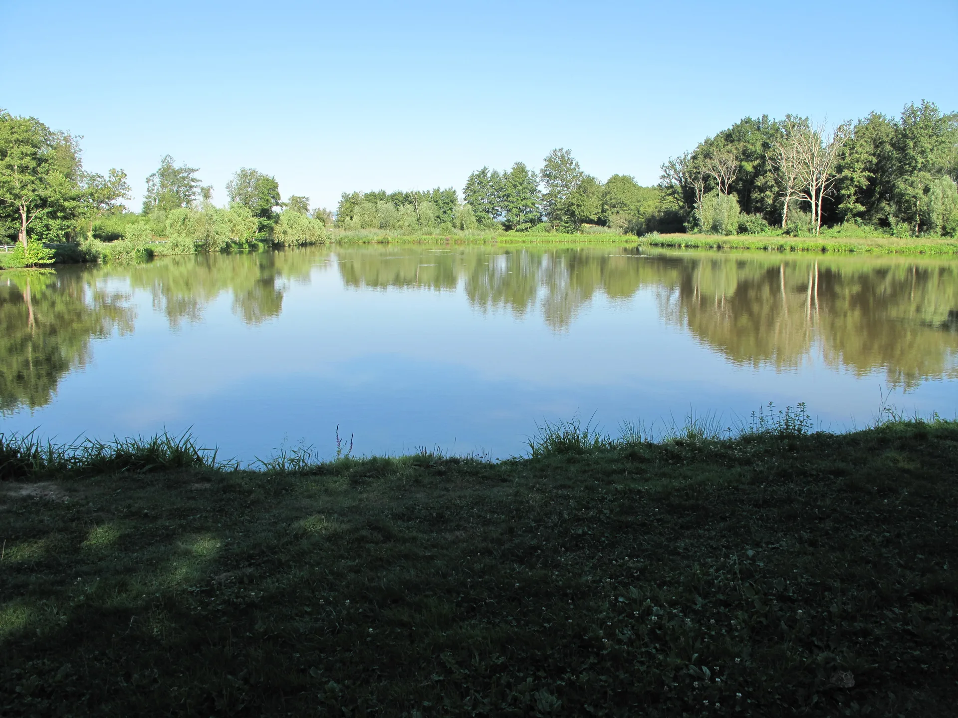 Etang Bettevoux à Préty — À 660 m du lac