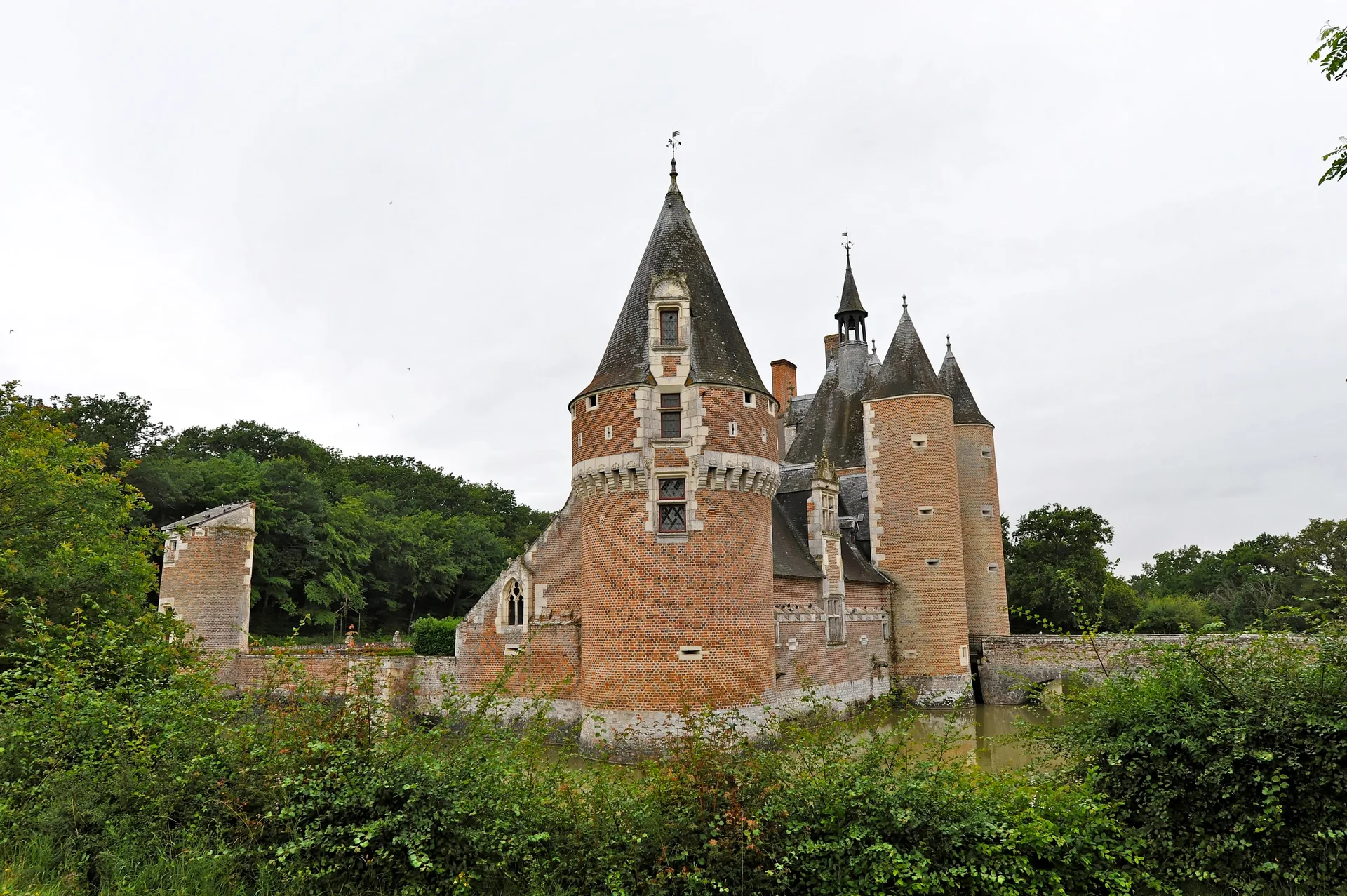 Etang Bezard à Lassay-sur-Croisne — À 2,0 km du lac