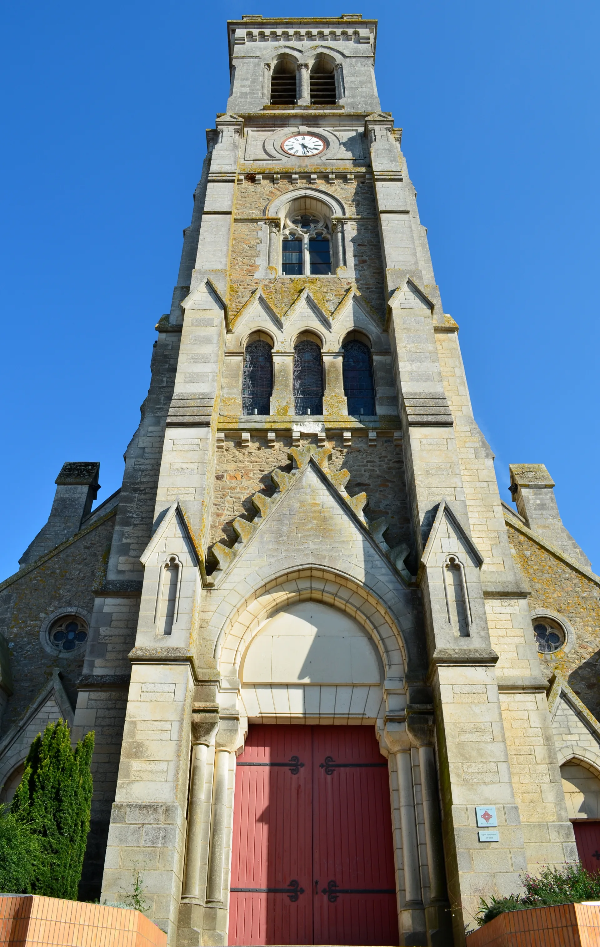 Étang communal de Aizenay à Aizenay — À 1,7 km du lac