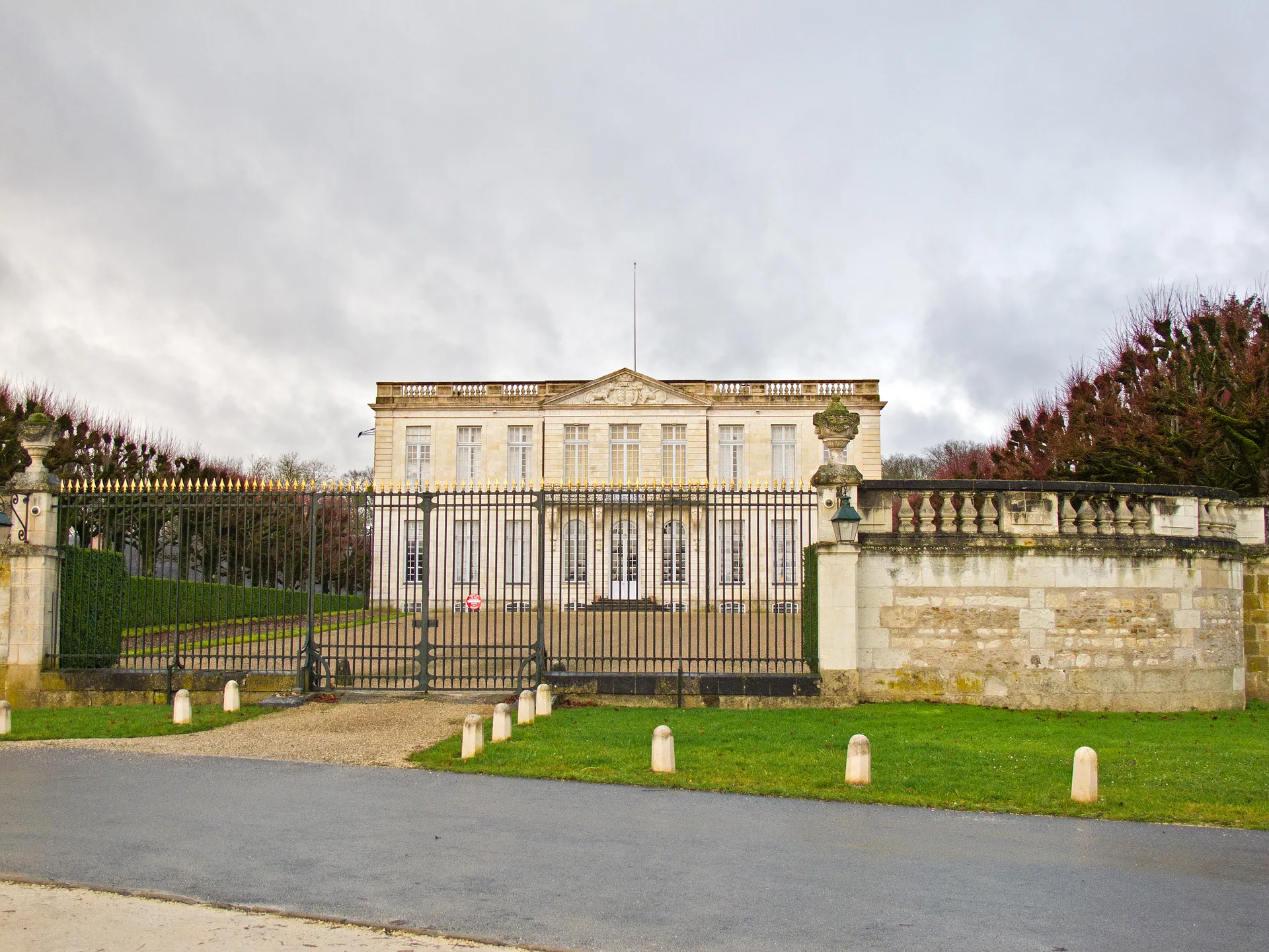 Etang Communal de Bouges à Bouges-le-Château — À 1,9 km du lac