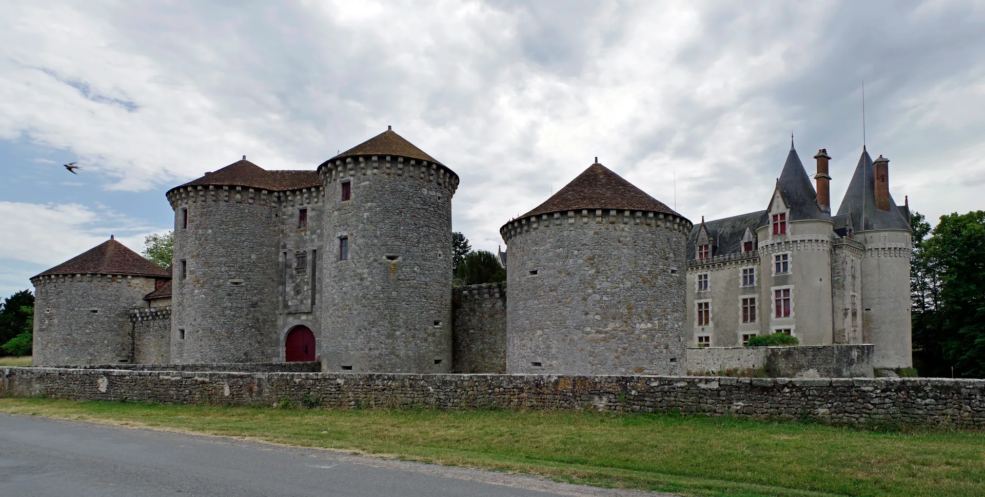Etang communal de Bourg Archambault à Bourg-Archambault — À 1,2 km du lac