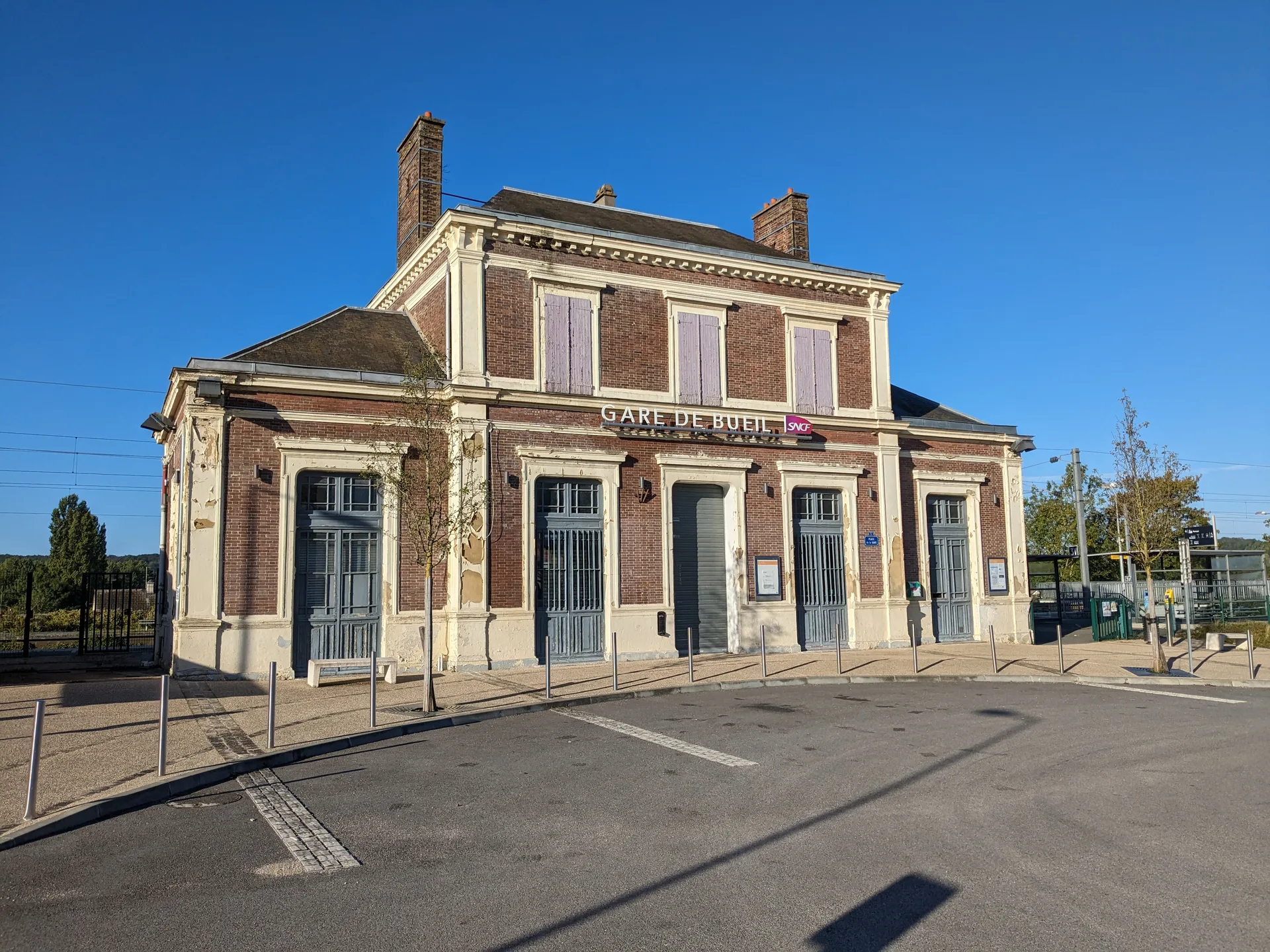 Etang communal de Bueil à Bueil — À 739 m du lac