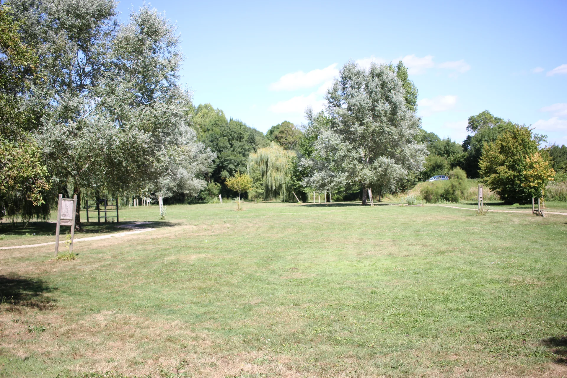 Etang Communal de Chançay à Chançay — À 621 m du lac