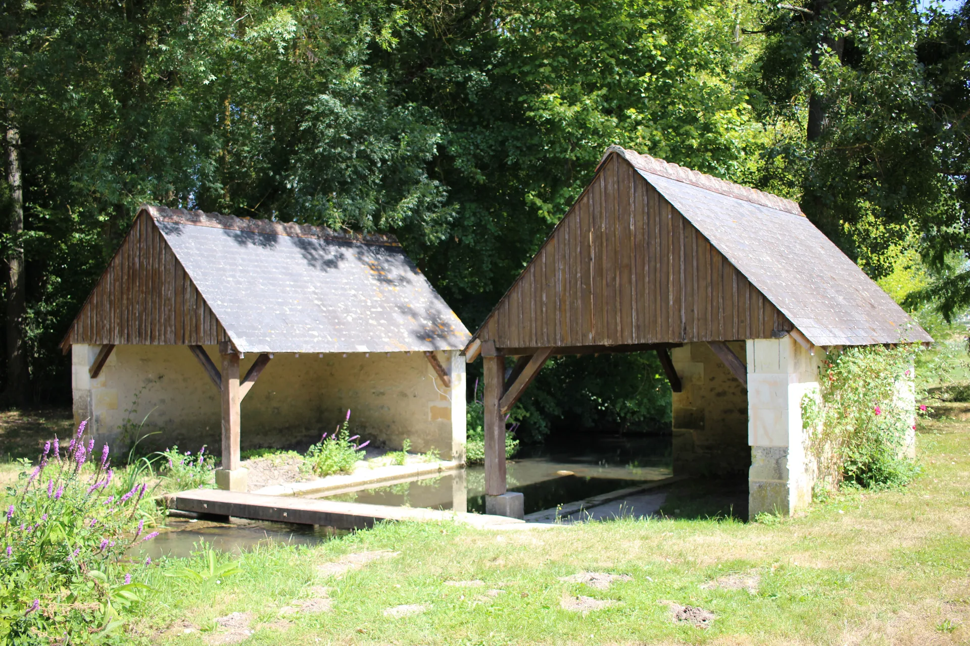 Etang Communal de Chançay à Chançay — À 421 m du lac