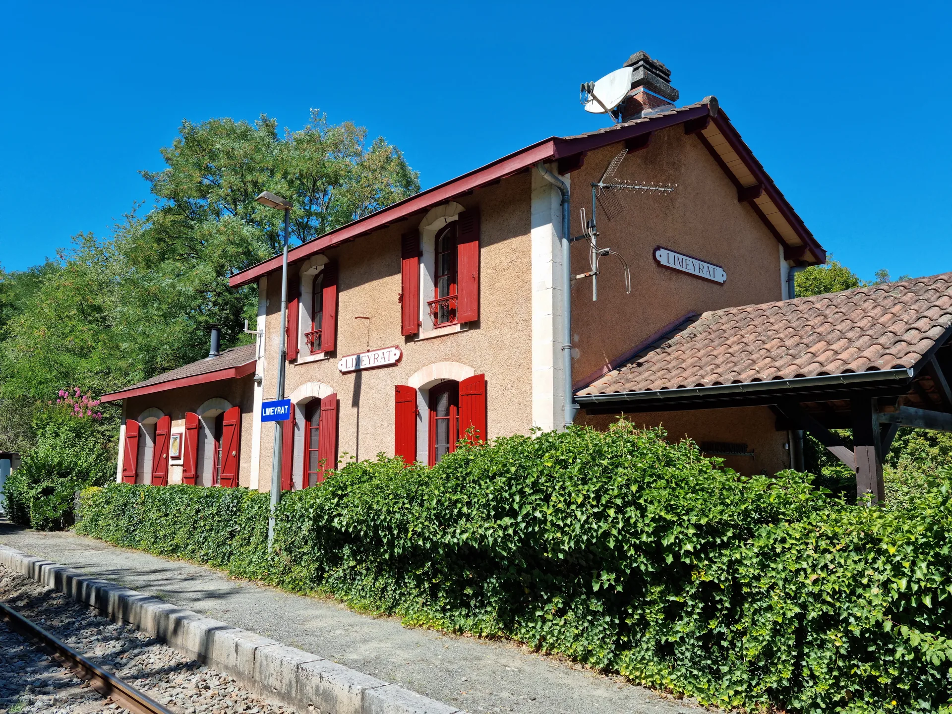 Etang Communal de Fossemagne à Fossemagne — À 3,5 km du lac