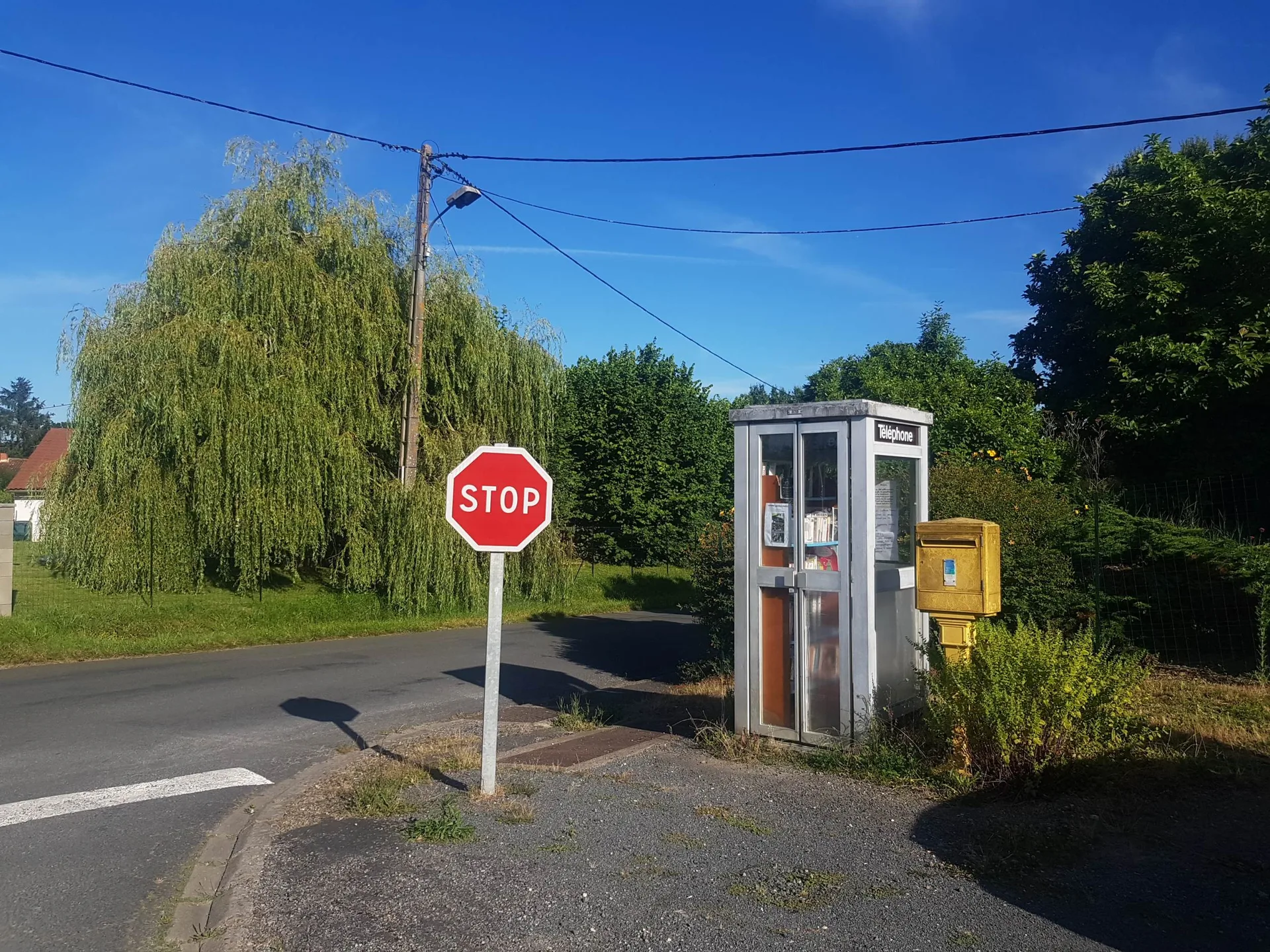Etang communal de Montreuil Bonnin à Boivre-la-Vallée — À 1,1 km du lac