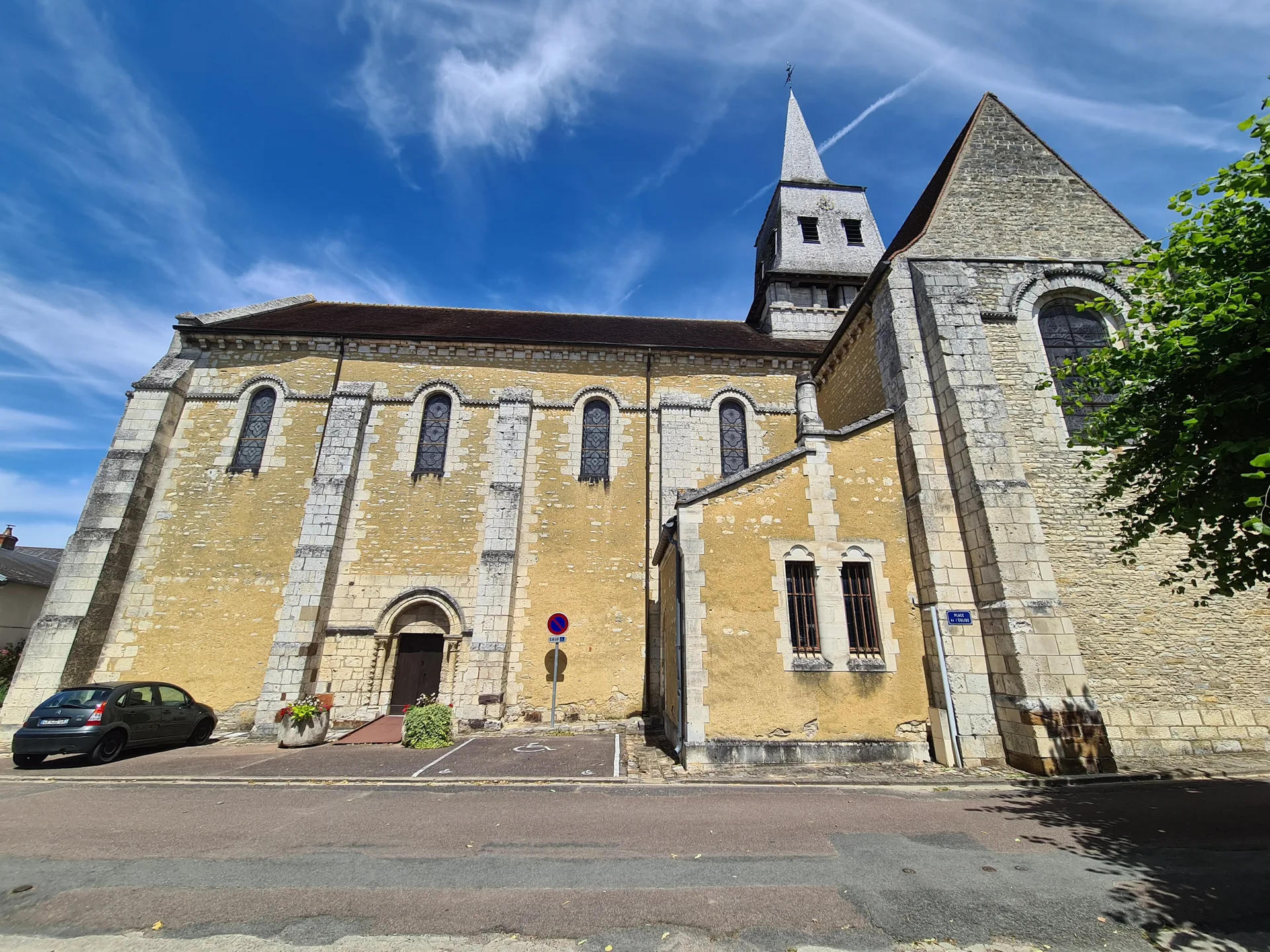Etang communal de Poiret à Rians — À 2,4 km du lac