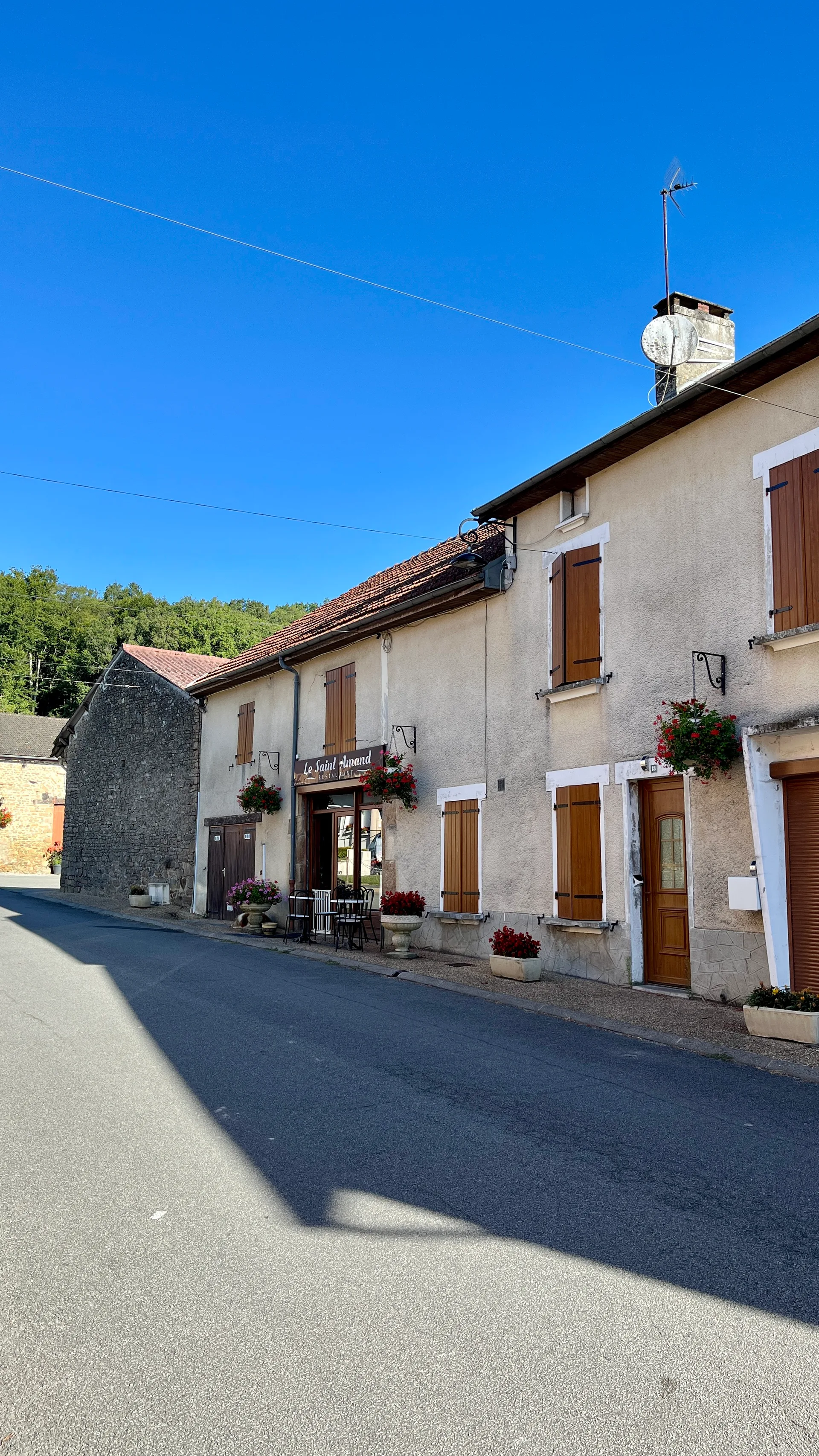 Etang communal de Saint Amand à Saint-Amand-Magnazeix — À 212 m du lac