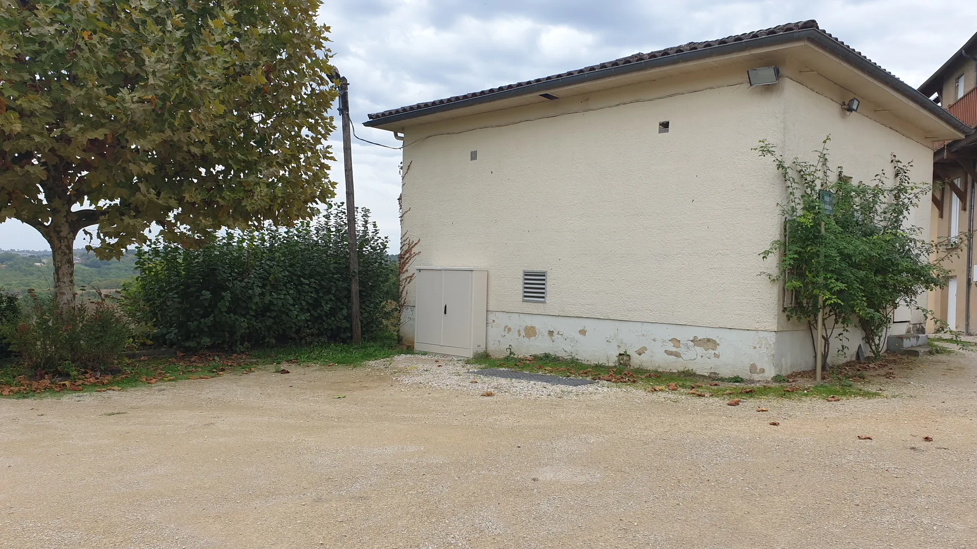 Etang communal de Tamnie à Tamniès — À 3,2 km du lac
