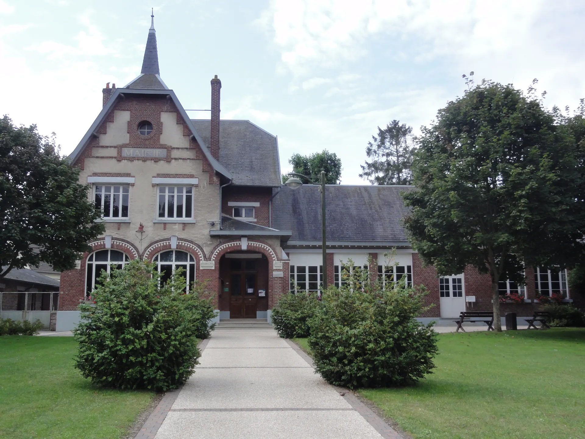 Etang d'Artemps à Happencourt — À 787 m du lac