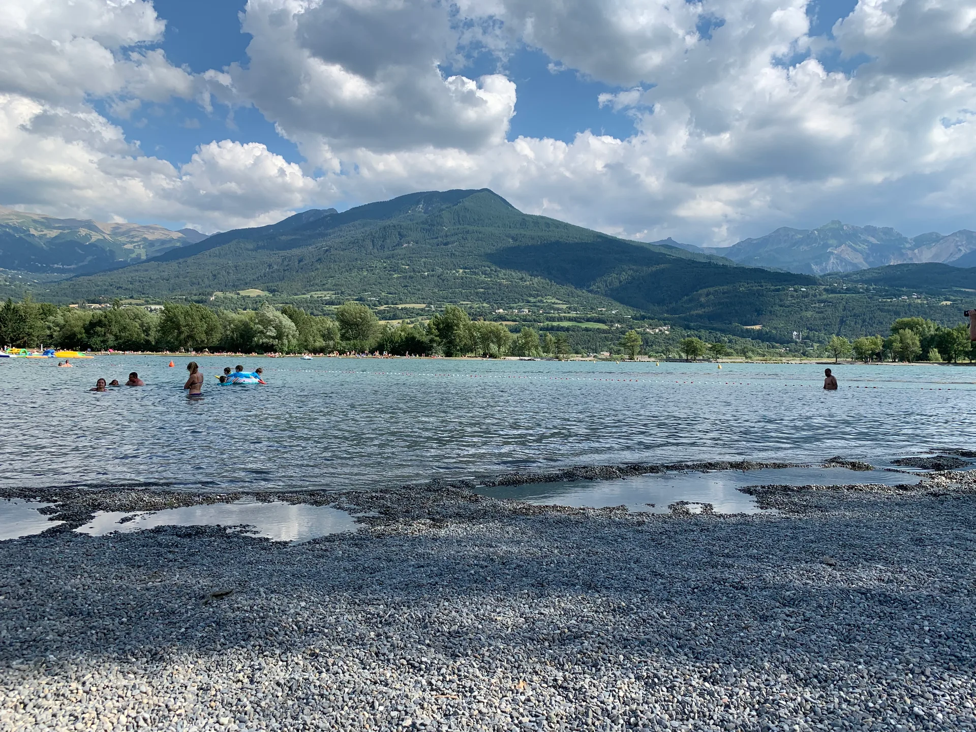 Etang d'Embrun à Embrun — Sur le lac