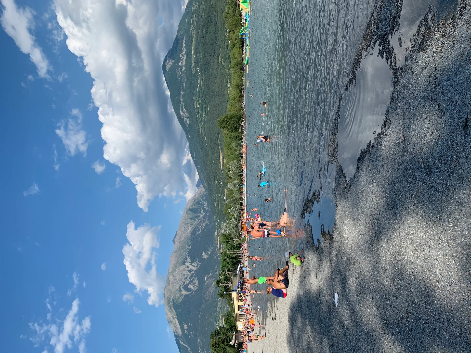 Etang d'Embrun à Embrun — Sur le lac