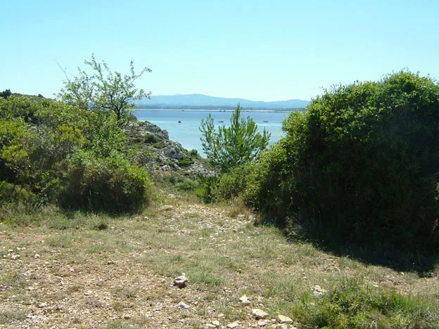 Étang de Bages-Sigean à Gruissan — À 1,3 km du lac