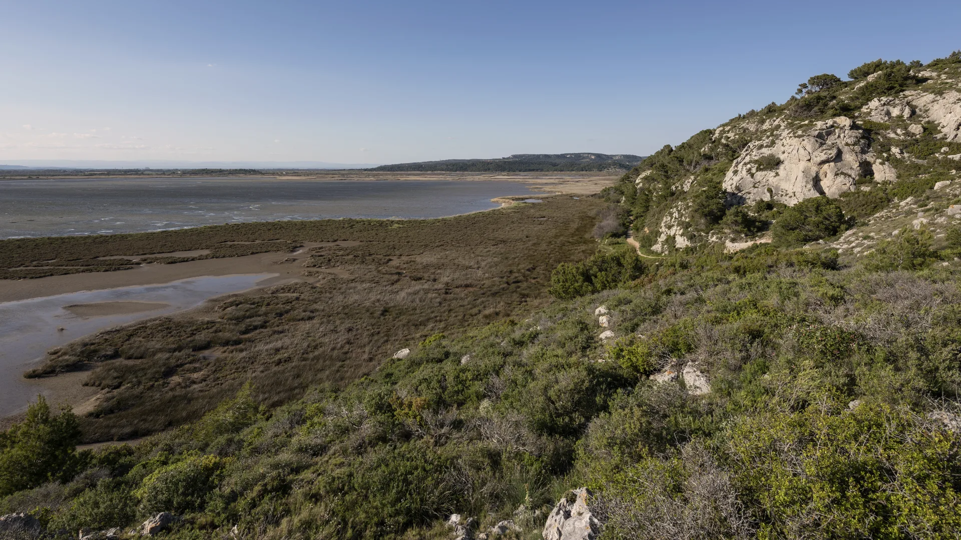 Étang de Bages-Sigean à Gruissan — À 1,5 km du lac