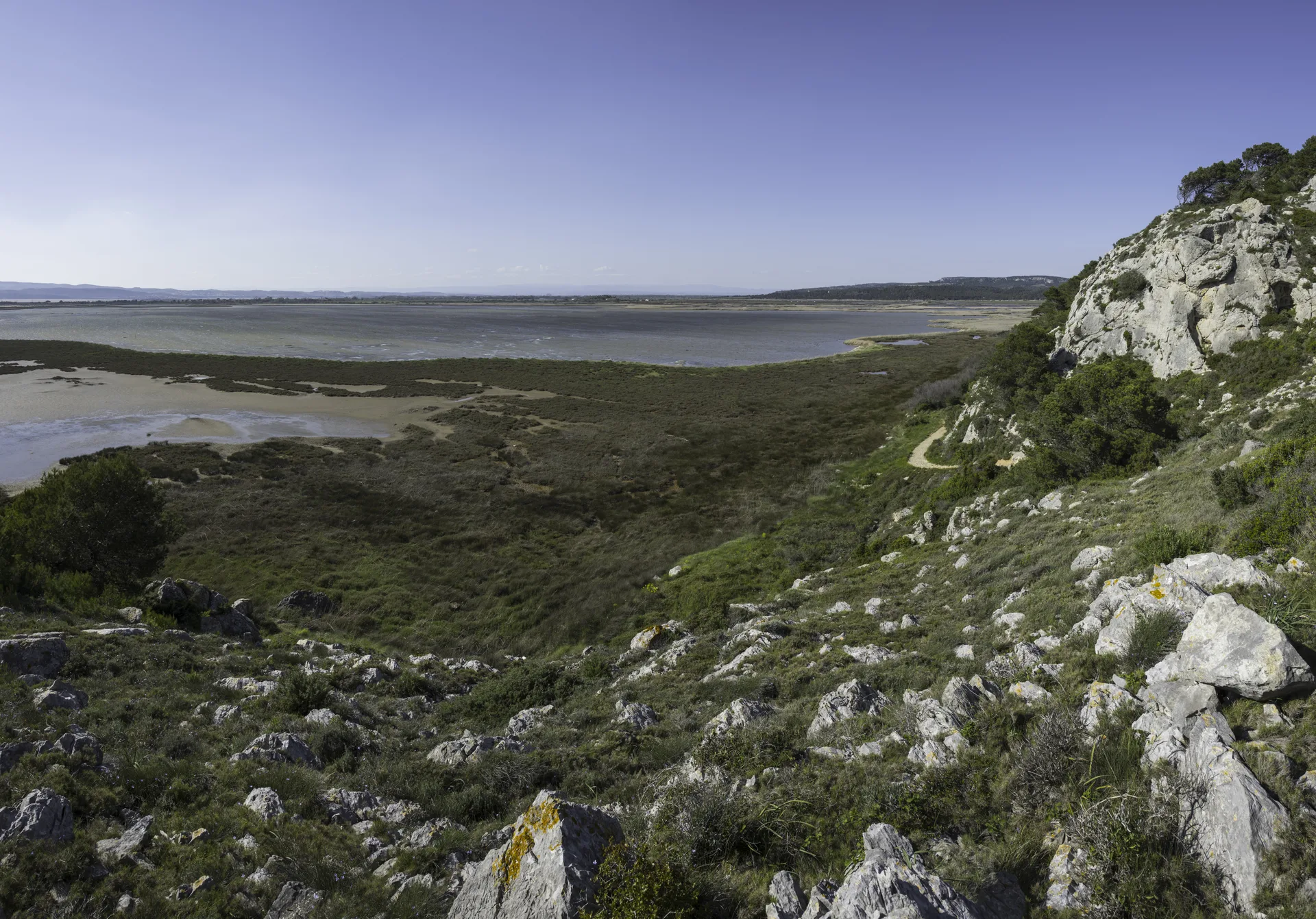 Étang de Bages-Sigean à Gruissan — À 1,5 km du lac
