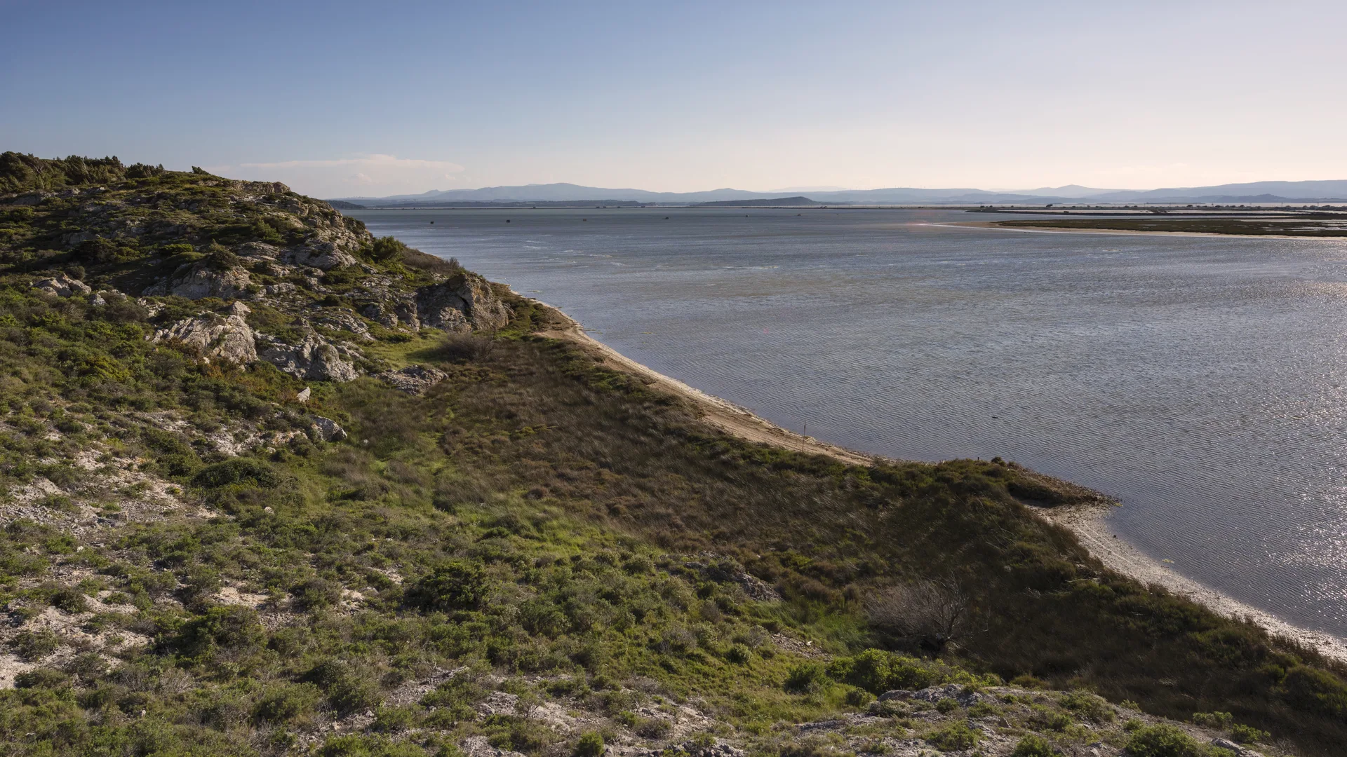 Étang de Bages-Sigean à Gruissan — À 1,8 km du lac