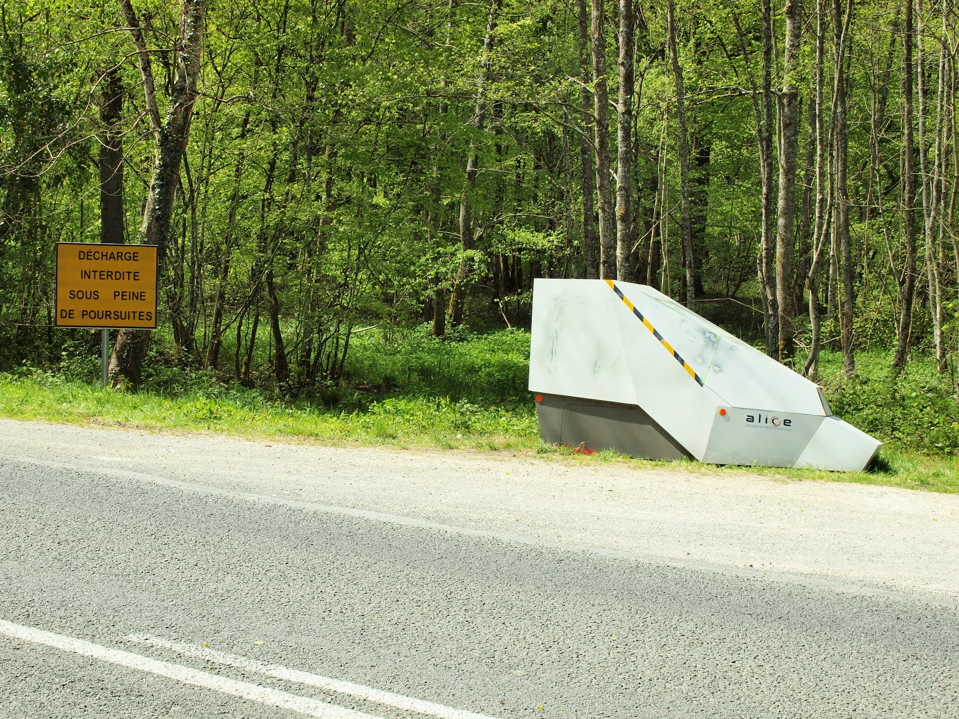 Etang de Bairon à Bairon et ses environs — À 3,8 km du lac